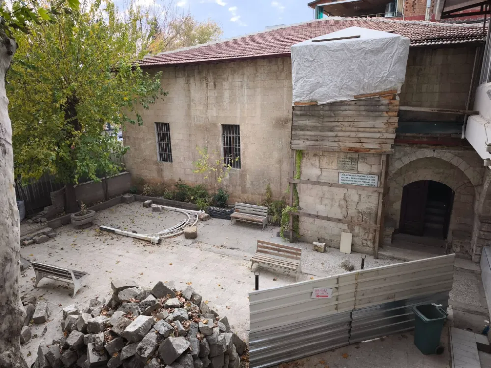 Adıyaman’da Çınar Camii onarılmayı bekliyor